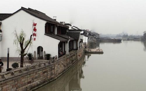 科尔黛伦矿业盘中异动 下午盘股价大跌5.10%